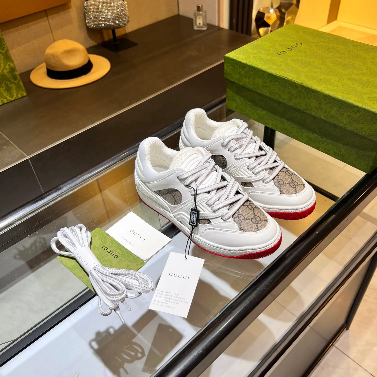 👟👟Ex-factory price 600👟👟 Men's size +10 high version, the top version of 2022 Gucci low-top sneakers! The new colors are reproduced one to one. New style for early spring, creating a perfect style💣💣💣street style🔥🔥🔥cool and trendy C-level fashionable outfit with a retro and futuristic feel🌹🌹🌹classic boot shape + British color-blocking design, super eye-catching. Various leather splicing, original reverse mold last type, imported high-end knitting needles showing exquisite texture! Open mold to customize high-density TPU outsole. 15 colors come out first. Size: Female 35-41 Male 39-46